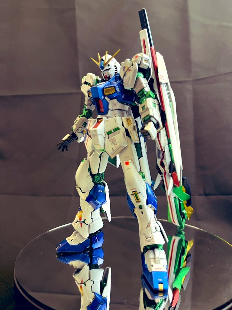 RG νガンダムff(フルサイコフレーム仕様＋全塗装)｜ゆーり