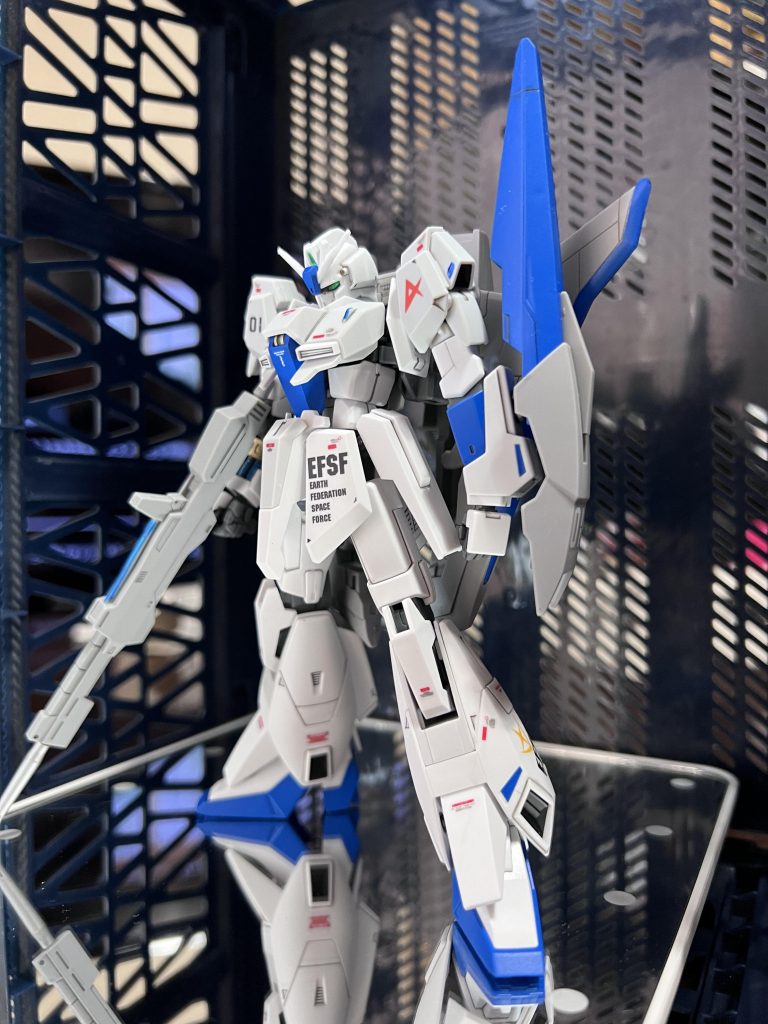 ベースの白ゼータを夜勤のついでにちょちょいと横着者仕上げで作成💦