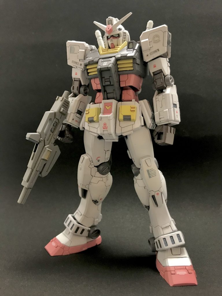 そして今回、あまり形を変えすぎず、武器なしバージョンらしくちょっとアレンジした物を作ろう。というコンセプトを設定して、色々調べてハーフガンダムをチョイスしました。正直、存在を知りませんでした。ガンダムのゲームや漫画には疎いです。一応ウィキで設定はさらいましたが、にわかです。でも面白そうだったのでそのうちコミックも読んでみようと思います。