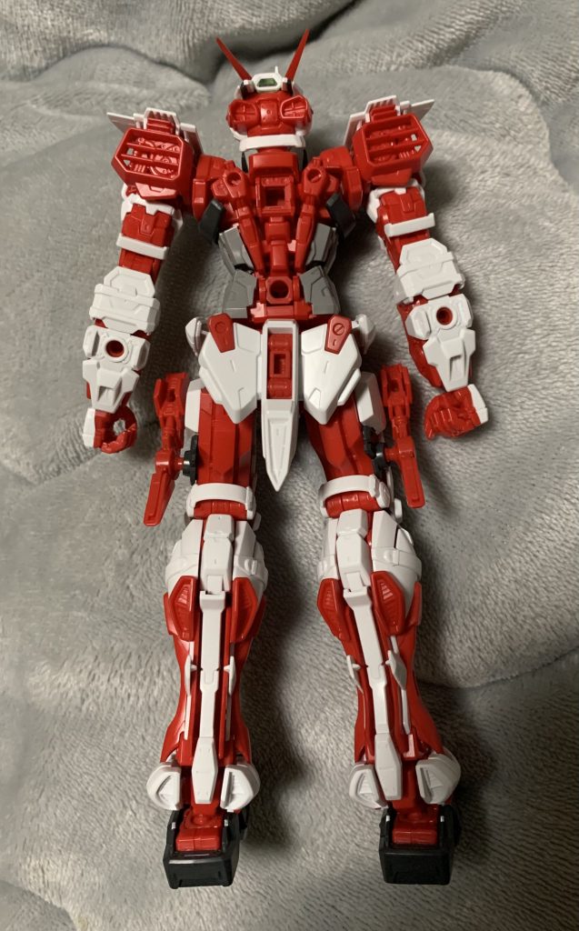 前回作った天もなんですがやっぱりアストレイ系の機体は背面がいいですね!無塗装でもこの背中は素晴らしいと思います!最近ガンプラ以外のロボットプラモデルに手を出していてなかなかガンスタさんに投稿出来なくなっていたんですがやっぱりガンプラはいいですね!マイペースにはなりますが投稿を続けていきたいと思っていますので今後ともよろしくどうぞ!最後までご覧いただきありがとうございました(^^)