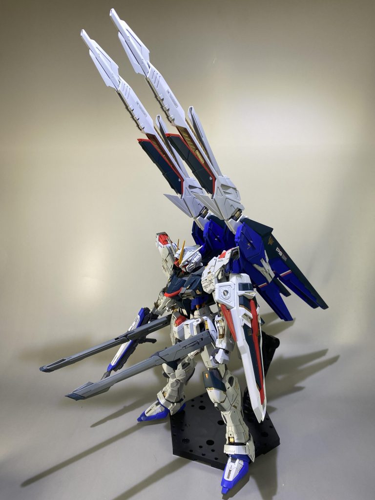 キットにデフォルトのギミックには干渉しない範囲で工作しています。