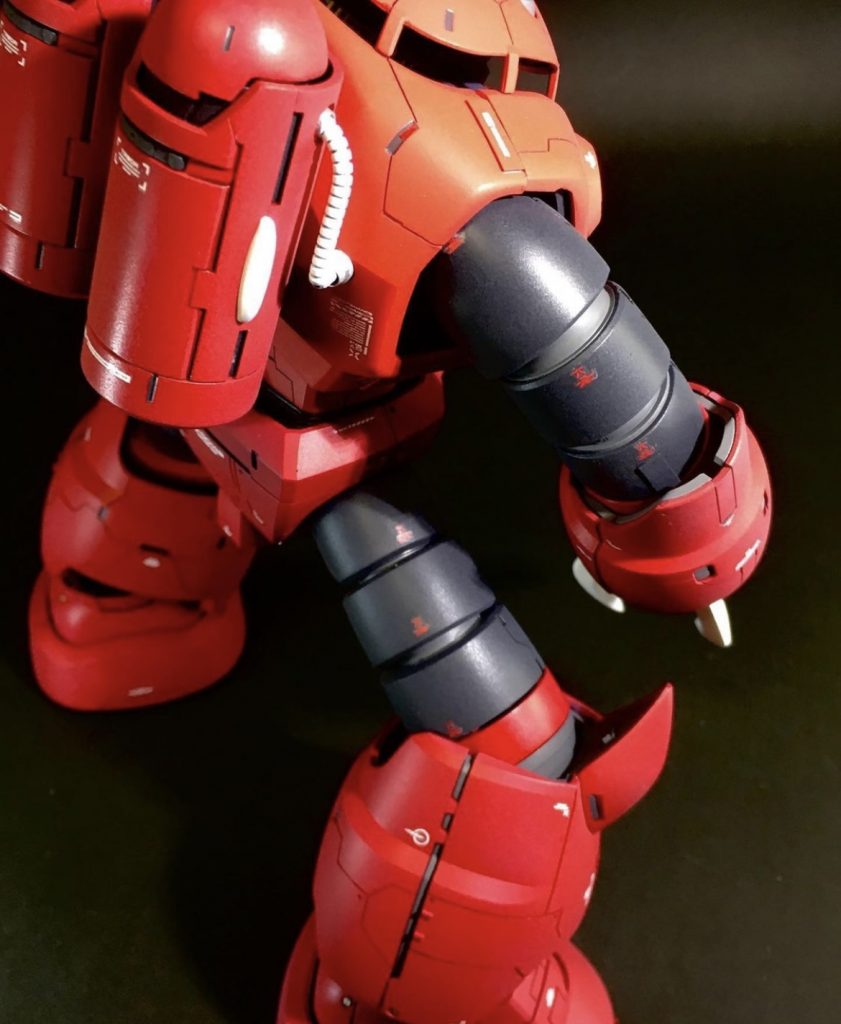 背中に、パイプを配置してみました^ ^