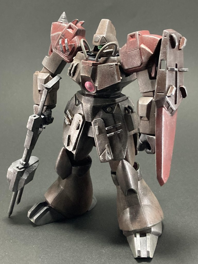 最初はプロポーションをいじってゴツくしようと思ったのですが、ランナープラ板を使ってディテールを加えていくうちに楽しくなっちゃったので、オリジナルにしちゃう事にしました♨️