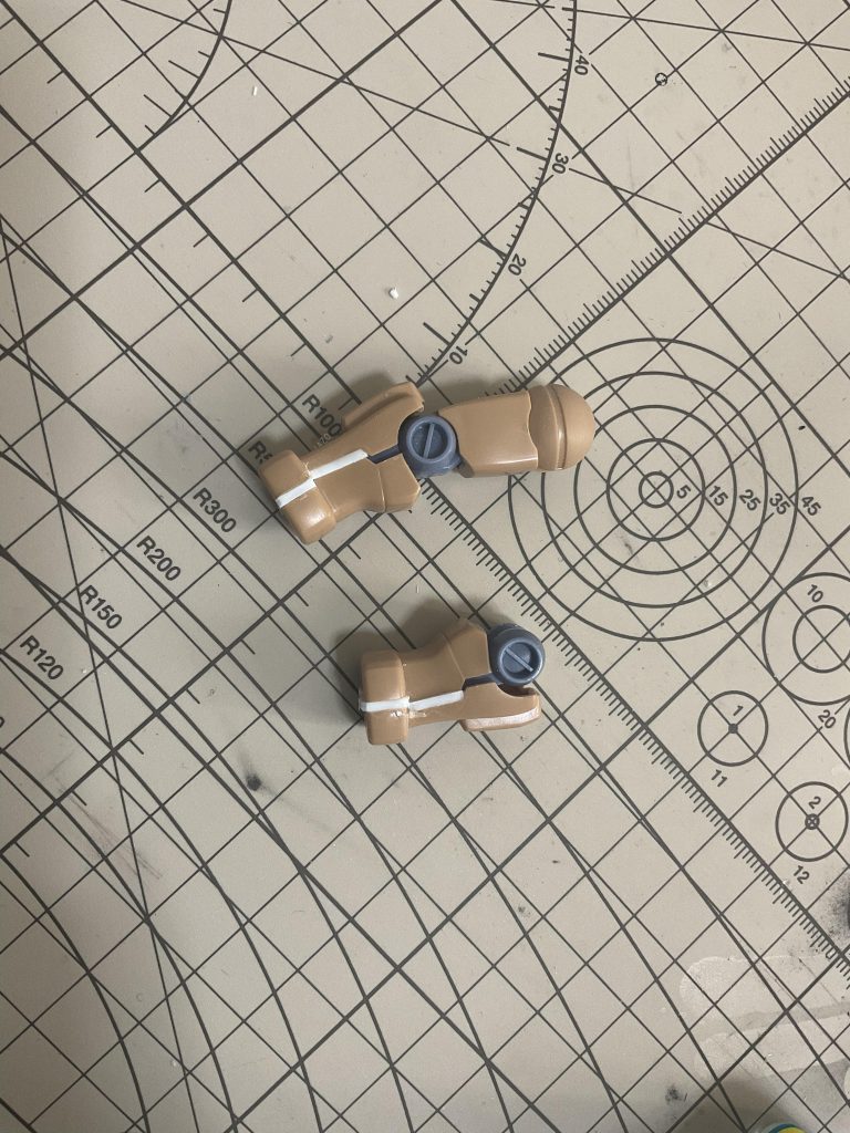 腕も全体のバランス取るために拡張！