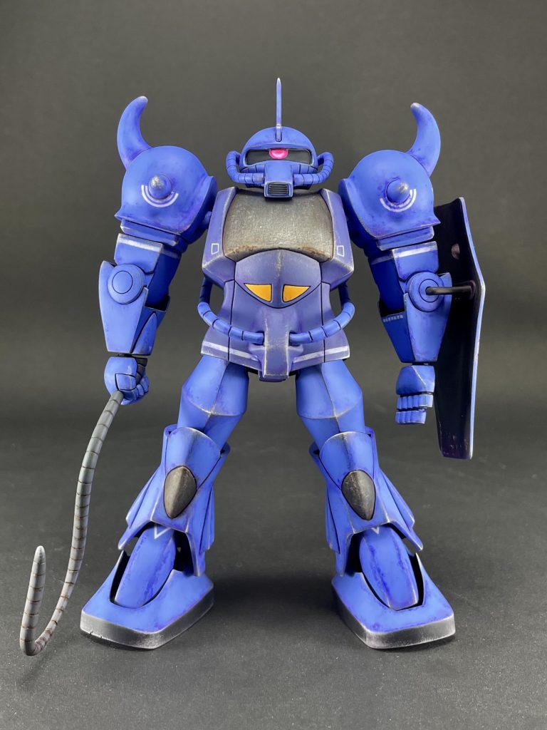 MS単体です。キットは、旧キットの1/144ベストメカコレクション、改良強化新型グフです。関節をガッツリと改修しています。