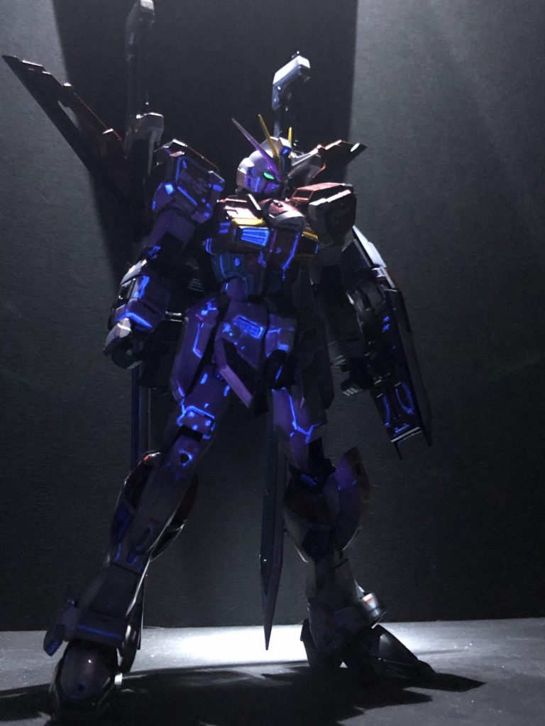 全体を上手く光らせることができない悩