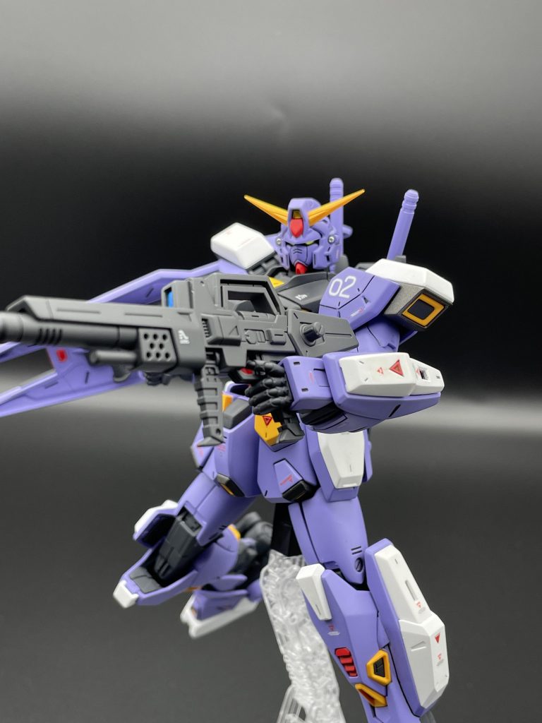 肩アーマーが狭くて、腕を回すと干渉しやすいのが少し残念。