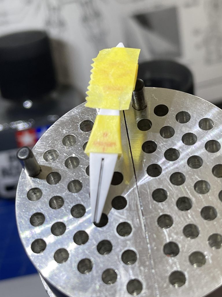 ドライデカールは初めて使いました。セロハンテープがなくてマステで代用しましたがズレます。