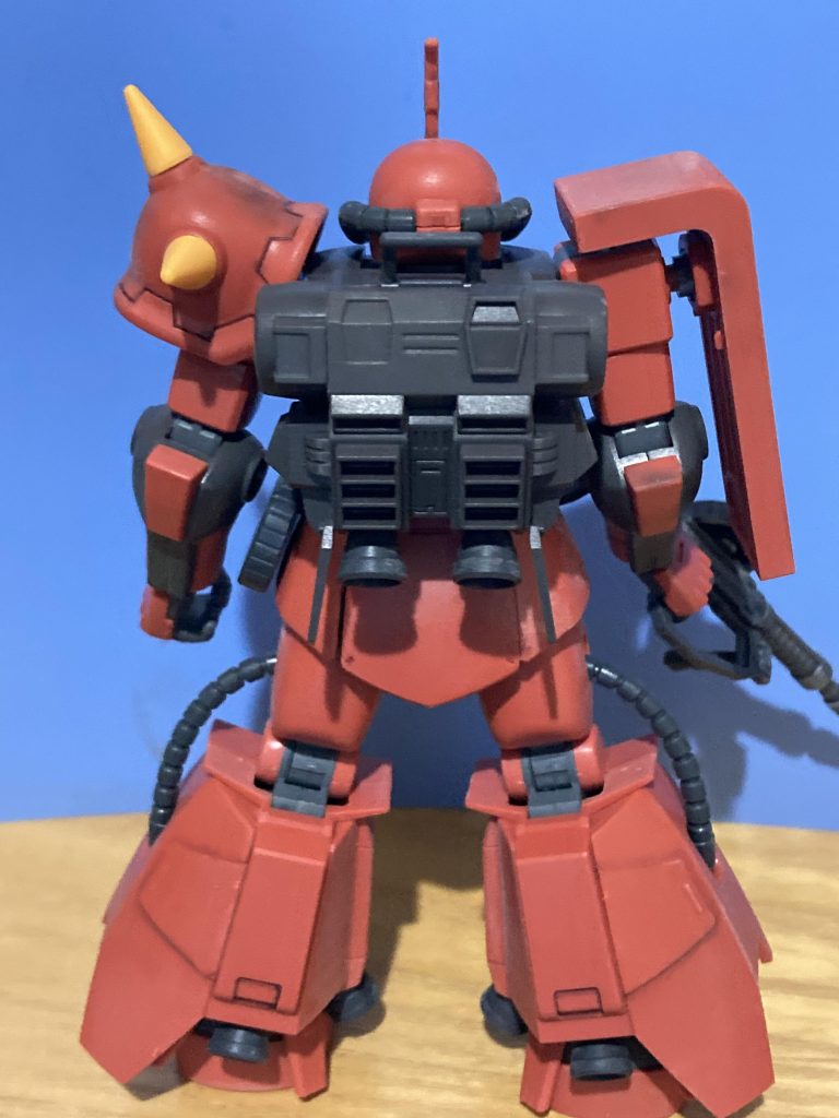 バックパックはカッコいいですね。画像撮って見ると中央上の左右の六角形のとこに色を入れるともう少しよくなりそうです