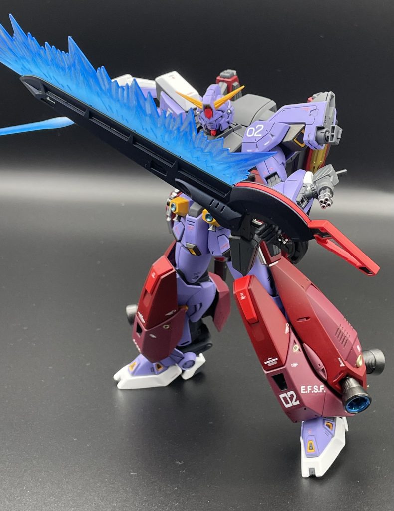 大剣は男のロマン！素の状態でもかっこいいのですが、いろんな遊び方が出来るのがこのキットの最大の魅力と思います！今回も楽しく組めました！