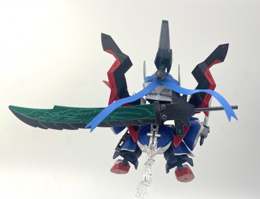 後ろ。フライングアーマーモチーフなのが良くわかるかと思います。