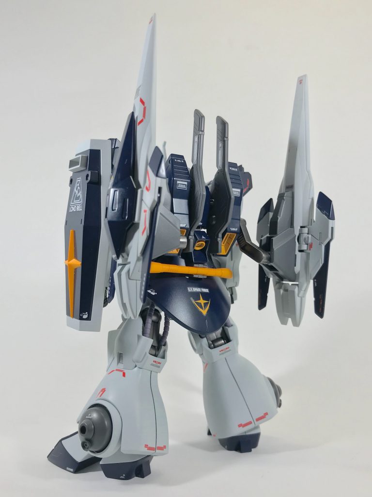 テールバインダーを自作する技術が無いので、どうしようか迷っていた時、他のモデラーさんがオーライザーを流用している作例に出会い、真似させて頂きました。