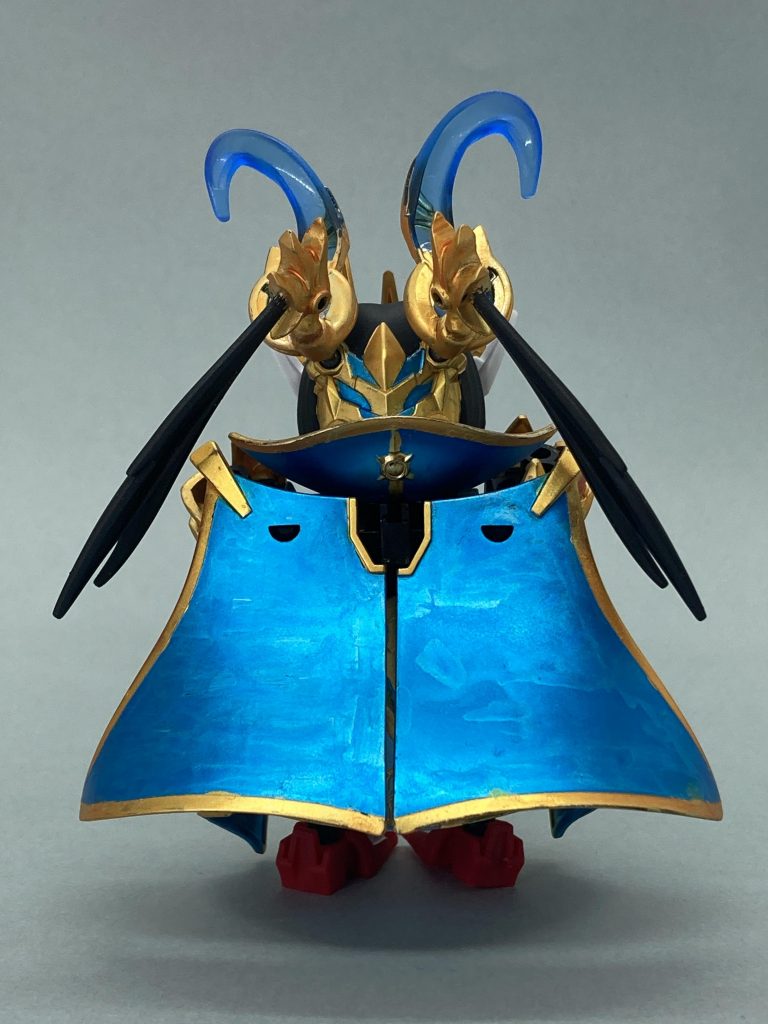 ツインテールは貂蝉クシャトリヤから、マントはアルセーヌガンダムX、他、装飾に周瑜アカツキを使ってます