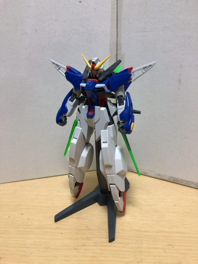 機動力を上げるために別プランとして用意されたこの形態。宇宙戦で真価を発揮する。