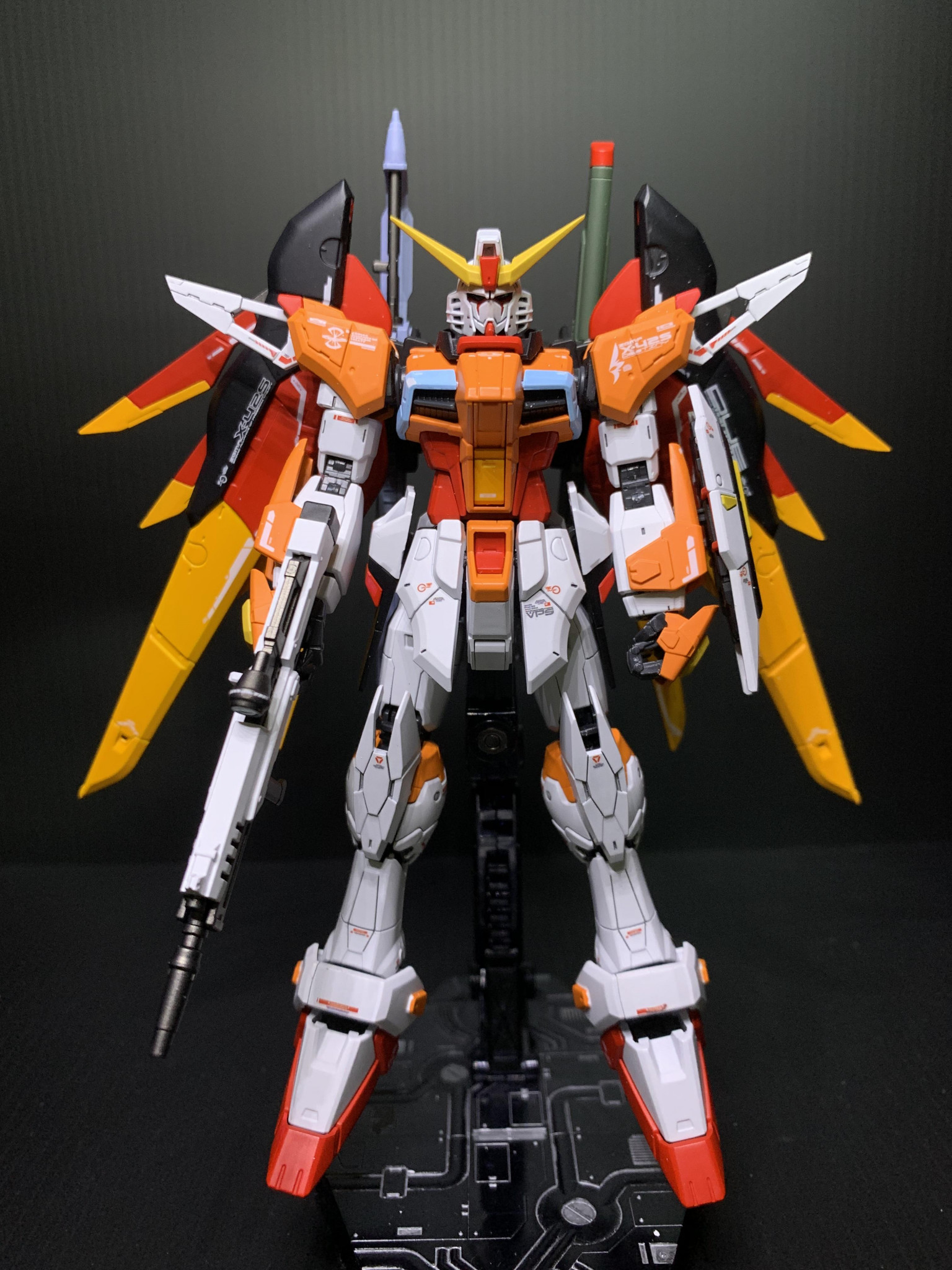 RG 144 デスティニーガンダム