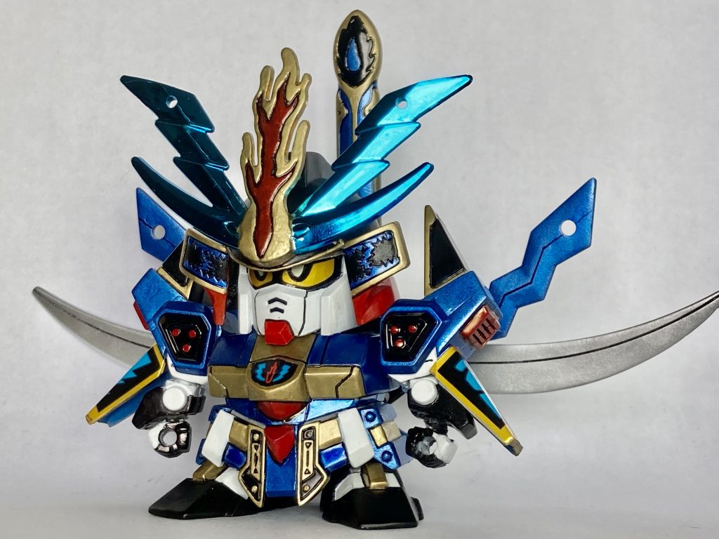 ガンダムマーカークリアー光沢で仕上げ。雷系の武者らしく煌びやかになりました。