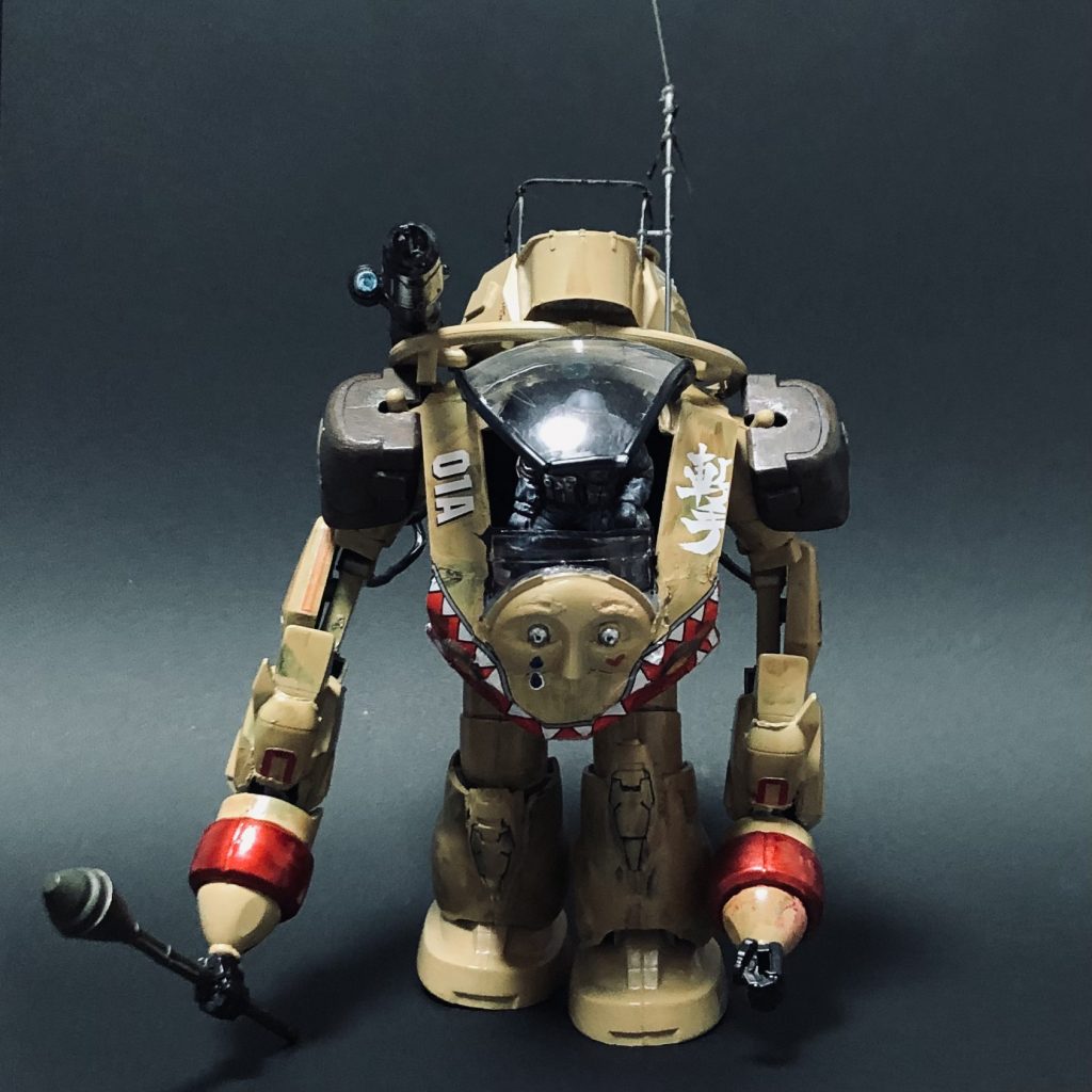 ガチャの透明カプセルを切り出して作ったキャノピーがお気に入り♪😋