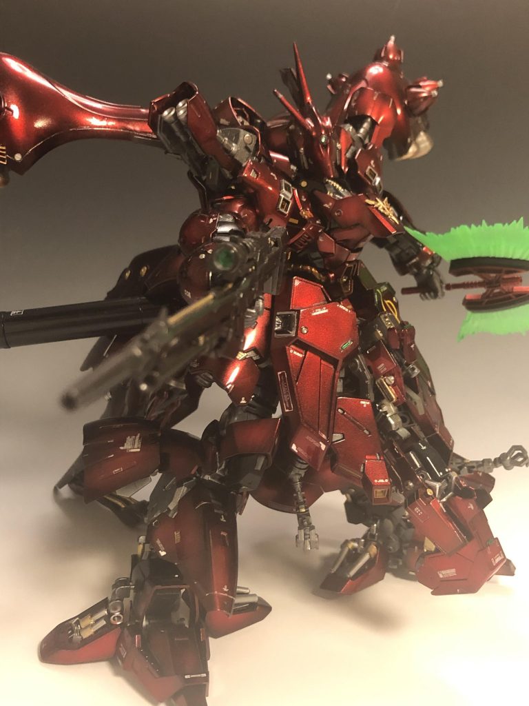 ライフルはシナンジュのロングレンジライフルと、サザビーのショットガンライフルのニコイチ。