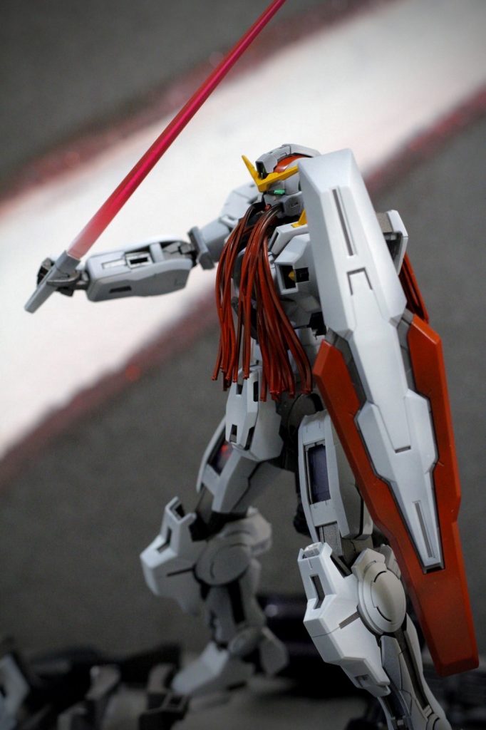 紅く発光しませんすみません。