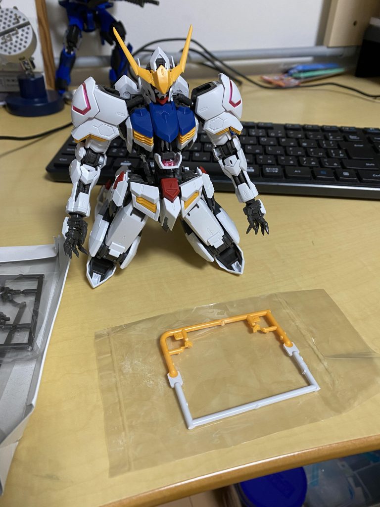 この制作中、ほっぺのパーツ無くしてました当時の部品取り寄せで、「届け！定額為替！」で、届いたほっぺです長かった、切り出し時に忘れて廃棄😭ほんと、ちっちゃい！