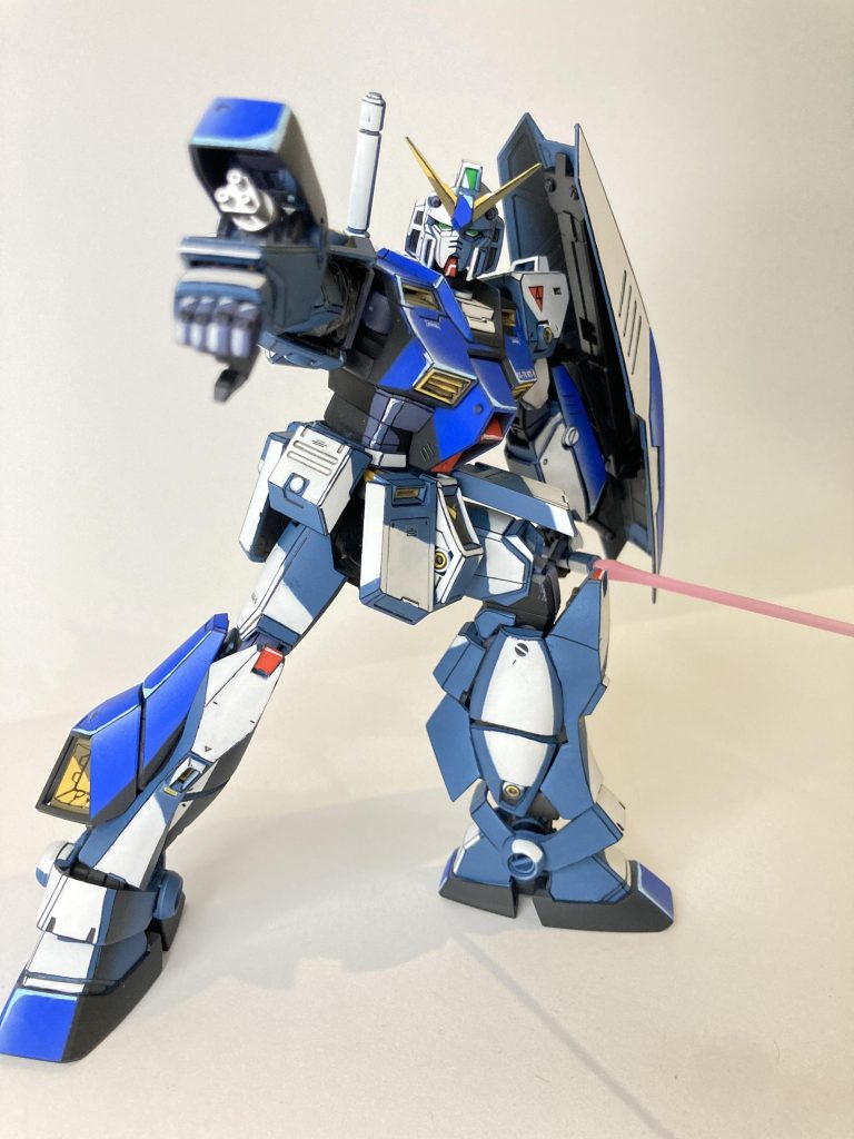 影はこのポーズのイラストを参考にして入れています。青色のハイライトのみグラデーションと筆塗りを併用しています。