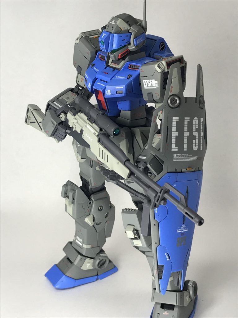 白バックはなんか暗い感じだったので黒バックで撮り直ししました。上手い方達はどうやって撮影してるんでしょうか?