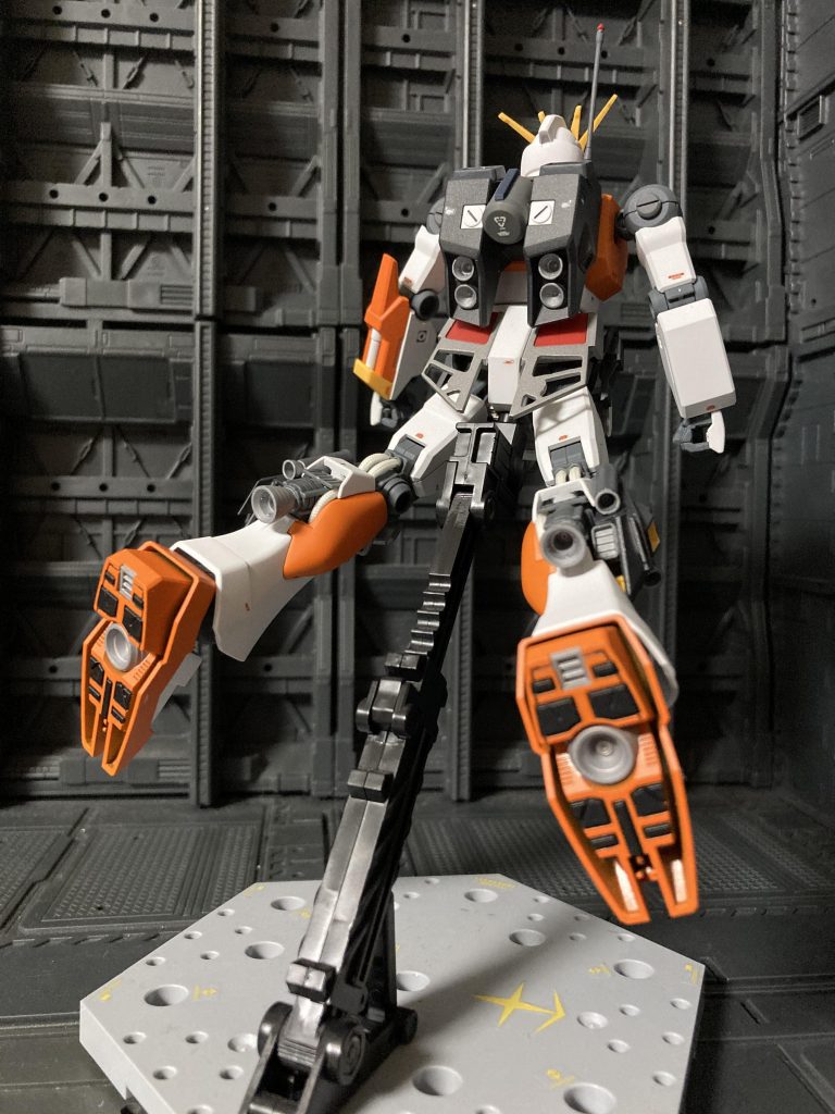 素立ちメインで仕上げたのでポージングやアクションは少なめです(^_^;)MSドックや整備スタッフが居れば映えるかも…?