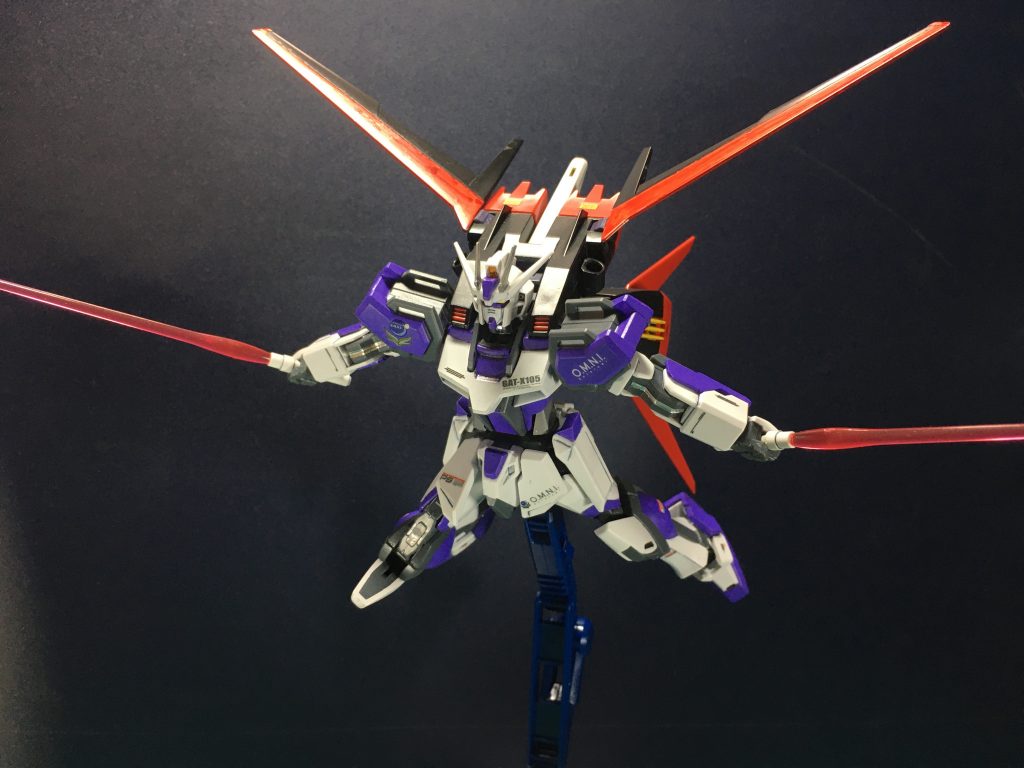 　ガンプラバトル用の機体なので、武装は今までのHGストライク向けの手元にある物をほぼそのまま使えます。HGCEエールストライクのエールストライカーを装備。