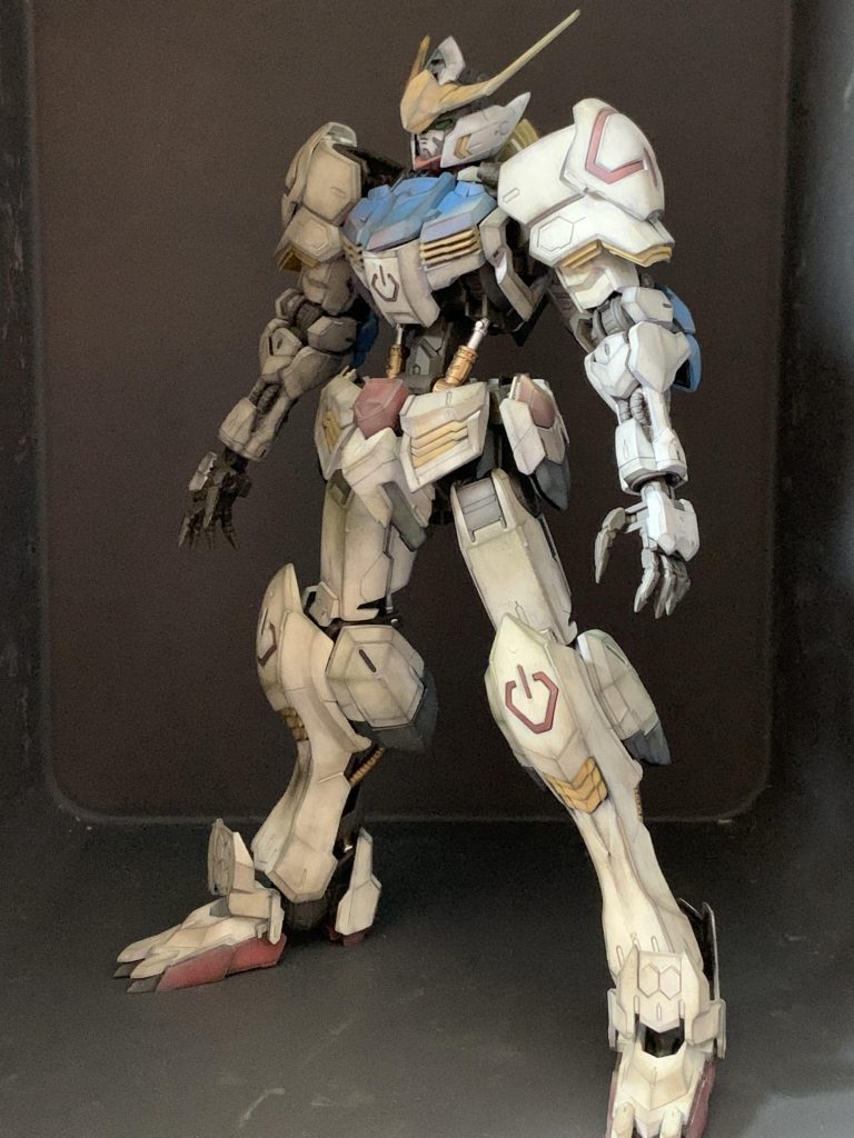 このバルバトス作るときに黒立ち上げしたら似合うなぁと思いチャレンジ！至らないところもありますが、よかったらご覧ください！