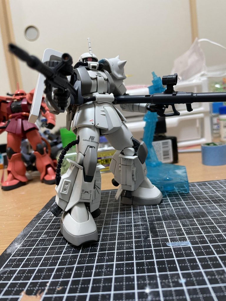 やっぱジオンの機体は作っていて楽しいですわ(笑)それでは最後までご覧いただきありがとうございました。