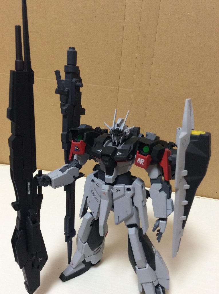 フル装備状態。ハイメガ・ランチャーも使用可能で長距離攻撃に特化した機体です。