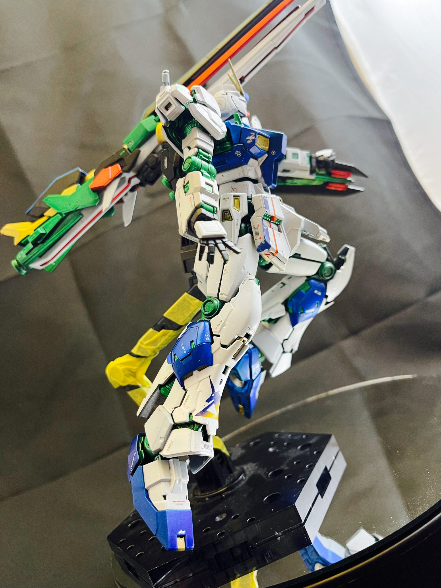 RG νガンダムff(フルサイコフレーム仕様＋全塗装)｜ゆーり