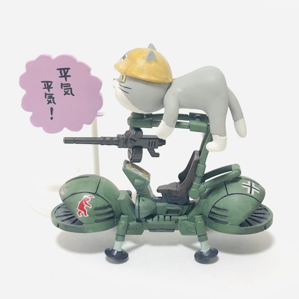 ワッパはマイクロウォーズから。なかなか優秀な造形です🤔乗ってる現場猫は拾い物のガチャからです。ドイツ軍のデカールはタミヤの戦車プラモから引っ張ってきました。(ドイツ軍の鉄十字章って単品じゃなかなか売ってないんですよね...)ちなみに貼ってる軍団章はテキトーなので、ツッコミはなしでお願いします!w✋