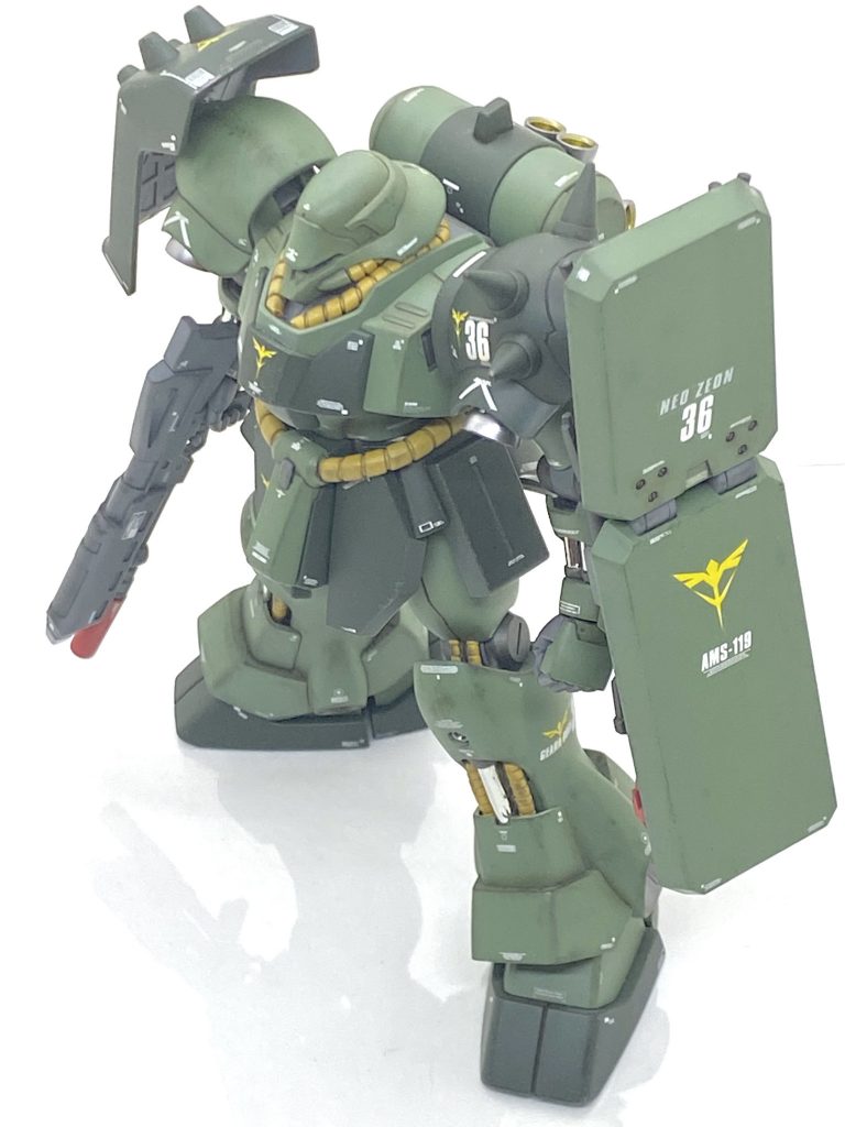 メタリック以外の部分は(クレオス)Mr.カラーGXスーパースムースクリアーを吹き付けております。