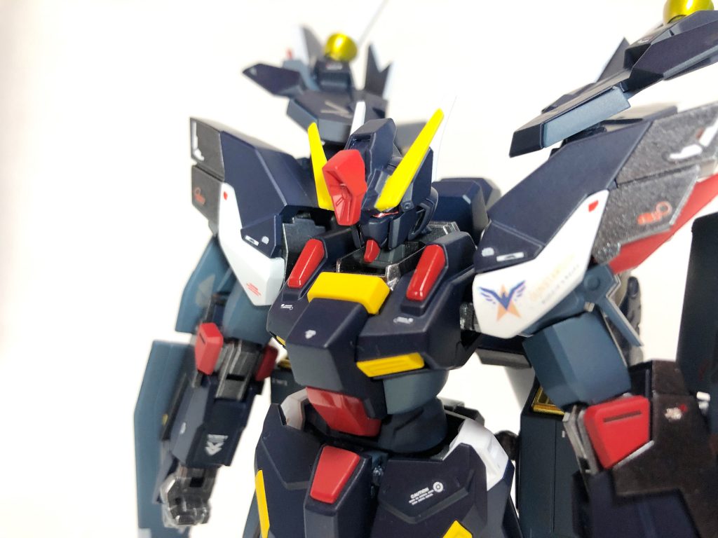 ◆ハイメガキャノン◆額に装備されたZZ同等のハイメガキャノン。奥の手として存在するものの、見た目でバレバレなのが難点。とは言え、使い所さえ間違わなければこれ以上に脅威な武装も無いであろう…