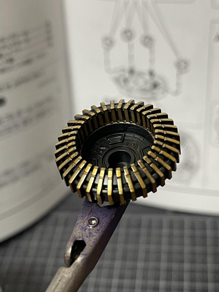 最近発売されたガンダムマーカーイエローゴールド、とても綺麗でした(￣∀￣)