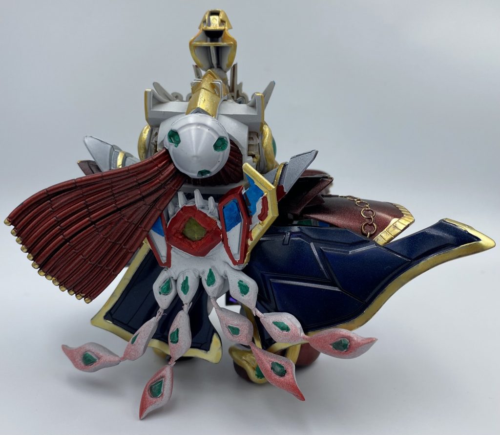 バックショット。マントは信長エピオン。髪止めにOガンダムのGNドライブを。