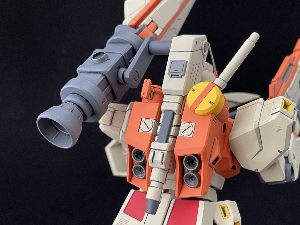 追加マウンターからアームで懸架