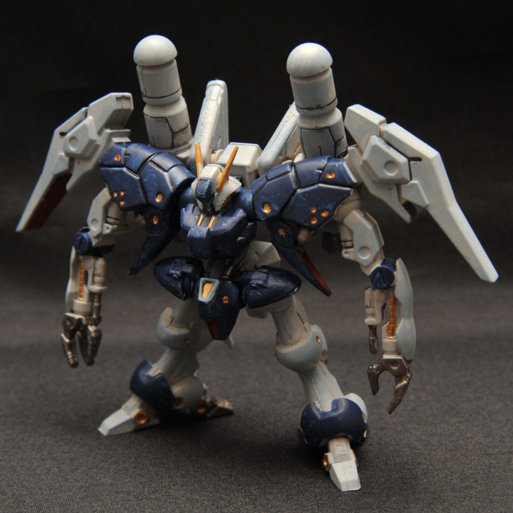 賑やかしにゴールドでアクセントを入れてみました。なお塗装は基本的に全てシタデルカラー。