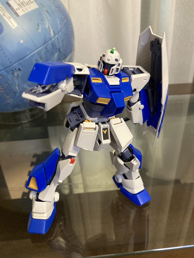 仮組み、ポーズ決め中。