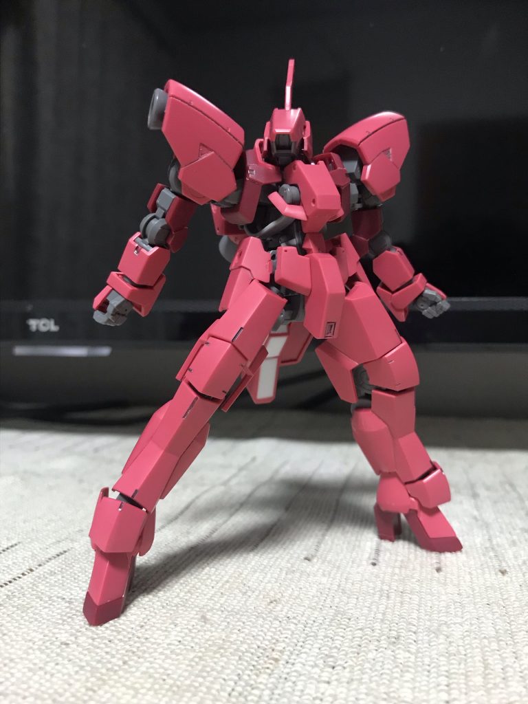 裏の割り切り感満載の肉抜きはプラ板と瞬着パテで必死こいて埋めました…大人しくモナカにして欲しいw💦 