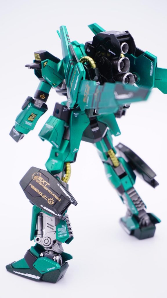 バックパックはフルスクラッチで製作してます。 