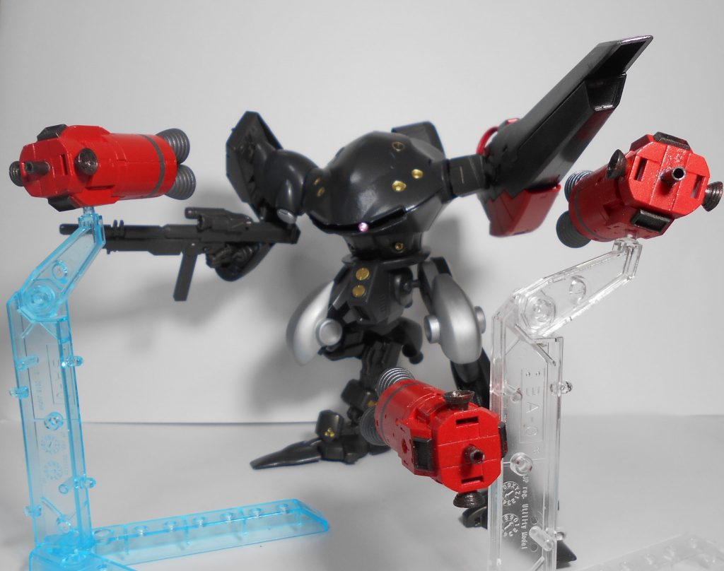 サイコミュ分離!試作品感が出るように大型にしたかったのと、制作しながらSEEDを見ていたのでメビウスゼロに影響を受けこんな形してます。