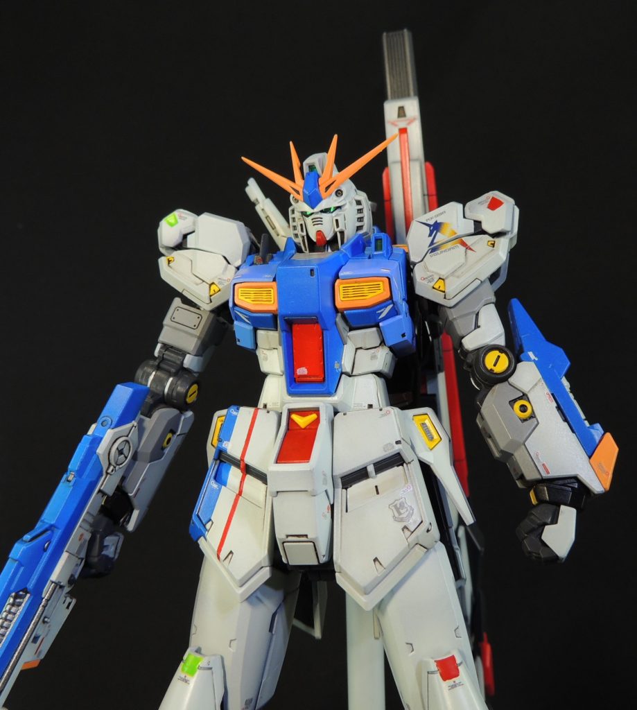 追加装甲の中もちゃんと作っています。個人的にシールを好まないため、マーキングは全て水転写式デカールを使用しています。