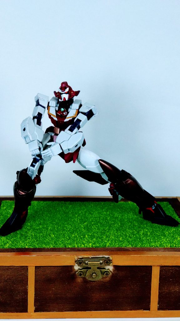 「宝鐘海賊団　船長の　宝鐘マリンですぅ」