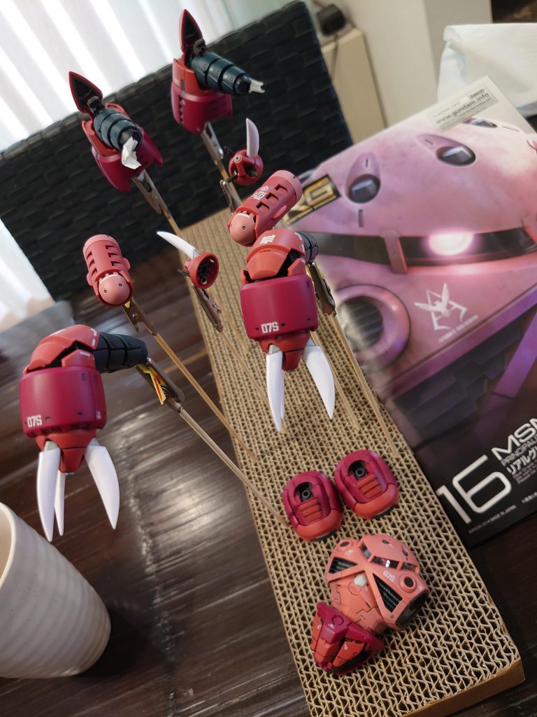 付属のデカールを貼ってからトップコートつや消し