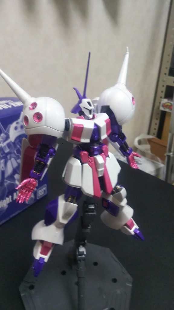 写真では、分かりづらいですがメタリック&パール塗装にしてあります。メタリックヴァイオレット&ピーチ。白い部分は、ムーンストーンパールになります。