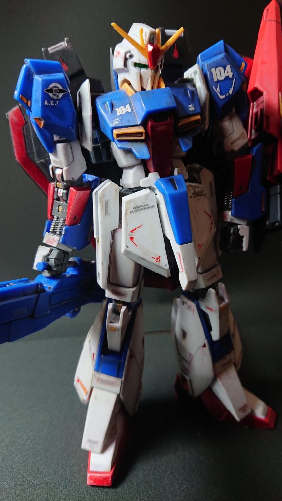 汚しにリアルタッチマーカーグレー3グレー2レッド1イエロー1シャインシルバーでドライブラシ