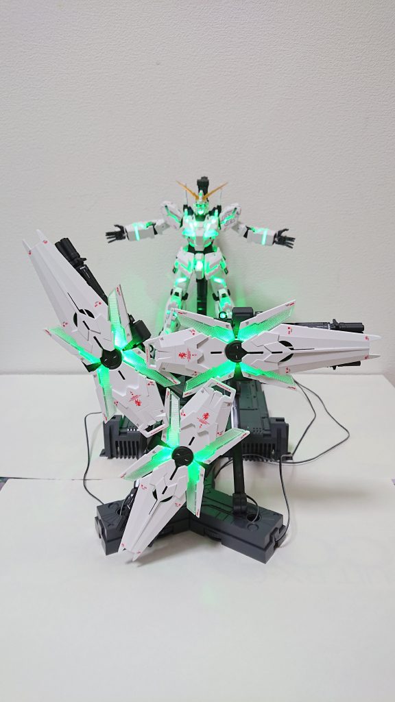 やってみたかったシーン(笑)シールドまで含めると置き場に困ります(-_-;)