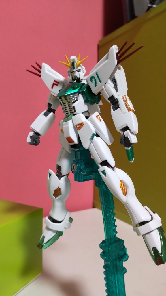 メイン塗装完了直後アンテナの鋭角化はいい感じですね。